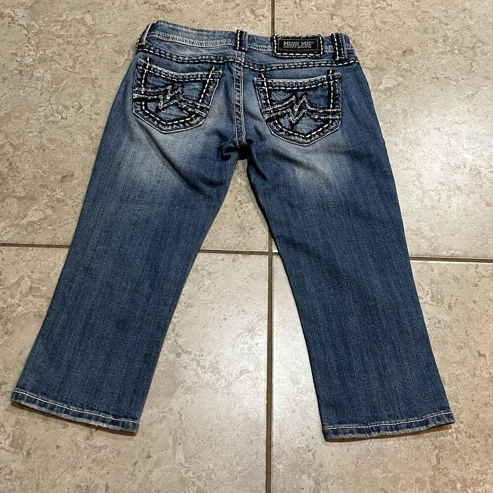 Miss Me Denim Low Rise Capri "Sunny" Women's: Size 26 Embroidered Thick Stitch